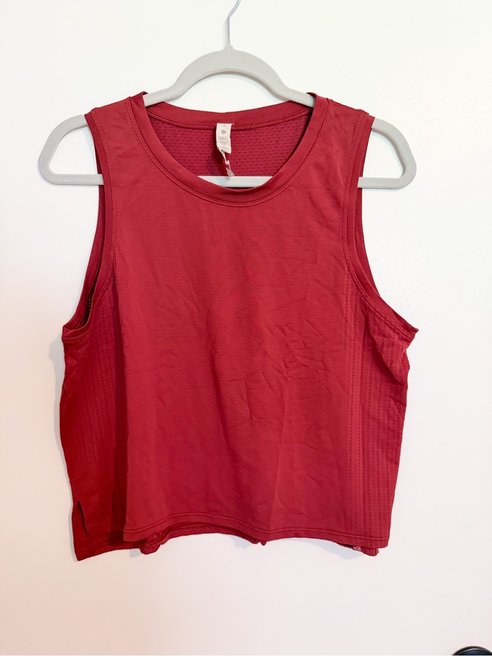 lululemon athletica Women's Red Muscle Tee Crop